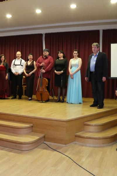 Ho Koncert Byvalych Absolventu 024 Ho Koncert Byvalych Absolventu 024
